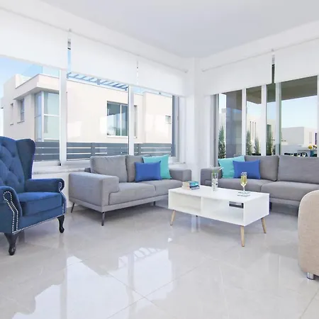 Nova بروتاراس