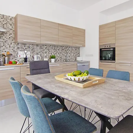 Nova Протарас