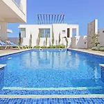 Nova Villa